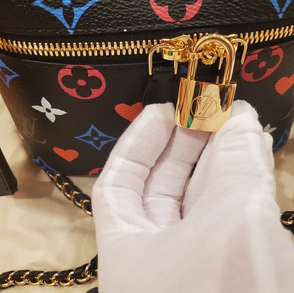 Authentic Limited Edition (time-capsule style) Louis Vuitton "Game On" Vanity PM - Picture 9 of 16